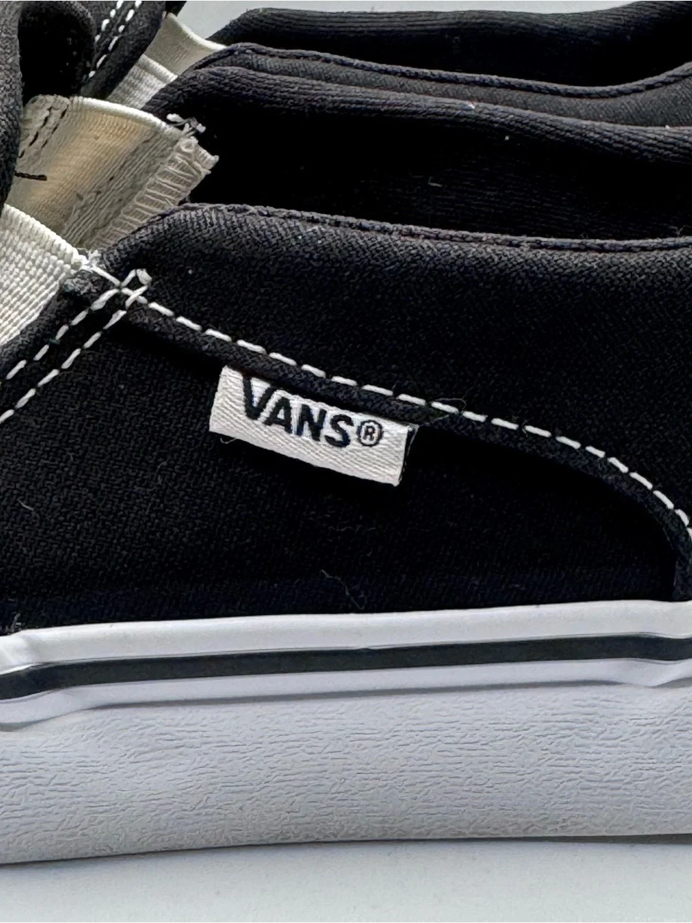 VANS Classic Canvas Slip On, Black, Women’s Size 9.5, Skateboarding Casual Shoes